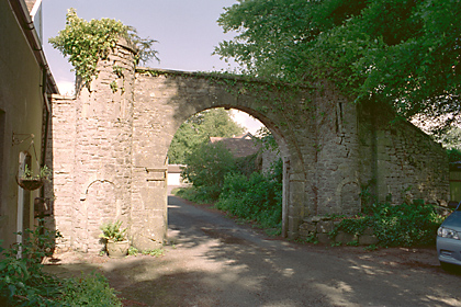 Butcombe archway